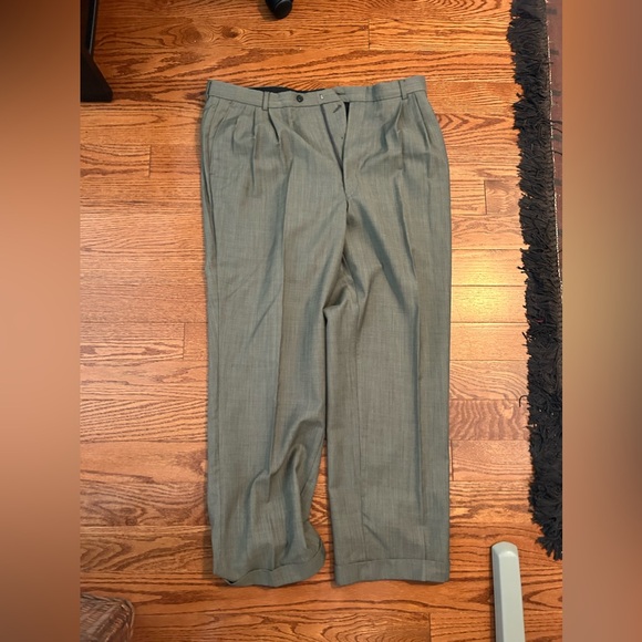 Men’s Tip Top Wool Suit 44 pants 38 blazer with pleats and 1 inch cuff - Picture 5 of 5